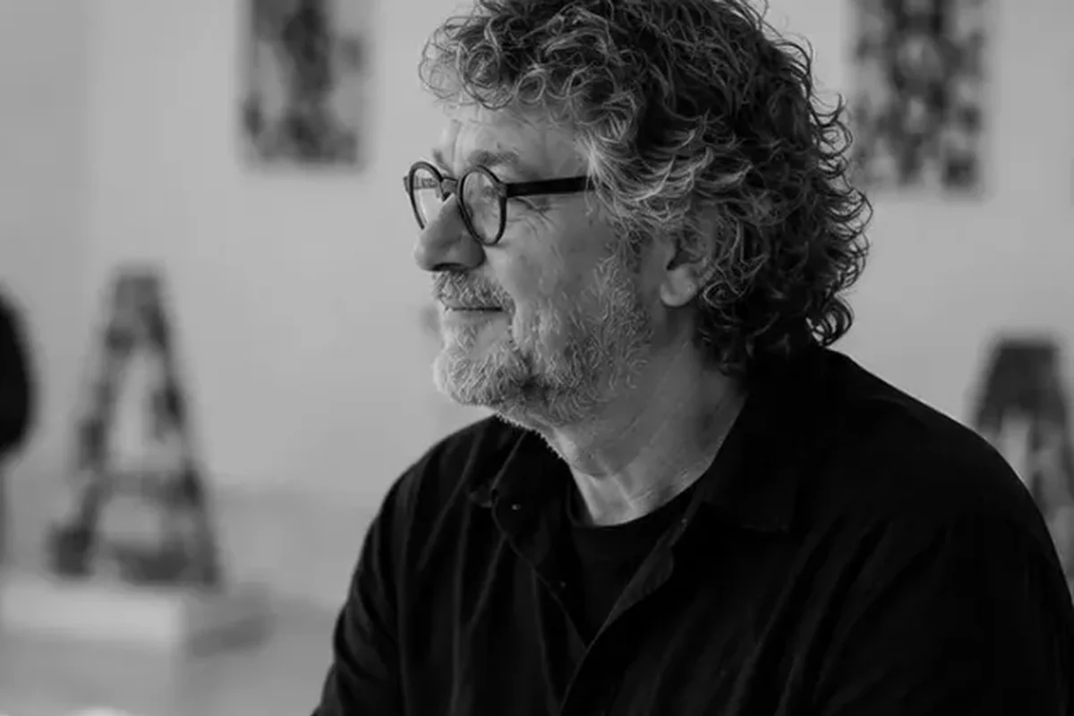 Steffen Rolla im Galerieraum